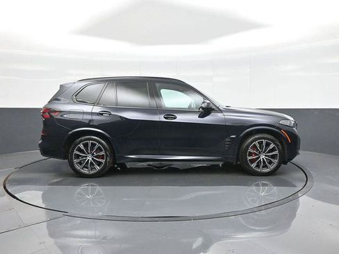 Used 2024 BMW X5 xDrive40i w/ M Sport Package AWD/4WD image 8