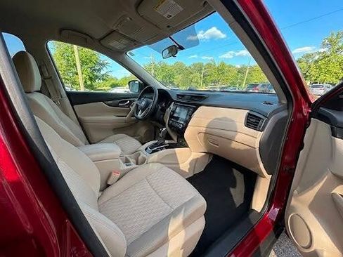 Used 2018 Nissan Rogue SV w/ Premium Package AWD/4WD image 10