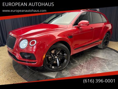 Used 2019 Bentley Bentayga image 2
