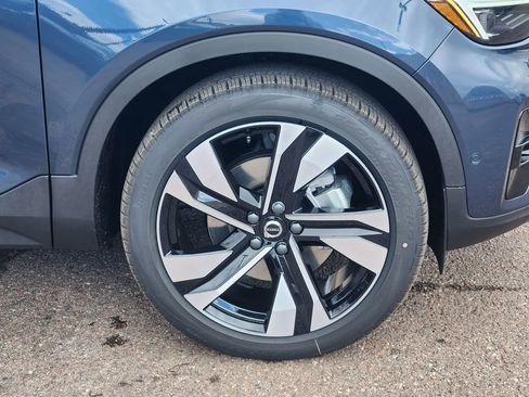 New 2026 Volvo XC40 B5 Plus w/ Protection Package Premier AWD/4WD image 30