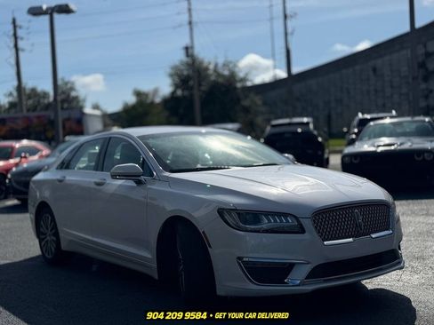 Used 2020 Lincoln MKZ w/ Convenience Package FWD image 10