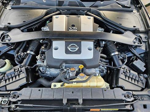 Used 2019 Nissan 370Z Touring Sport RWD image 19