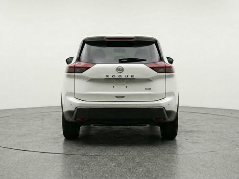 Used 2025 Nissan Rogue SV image 7