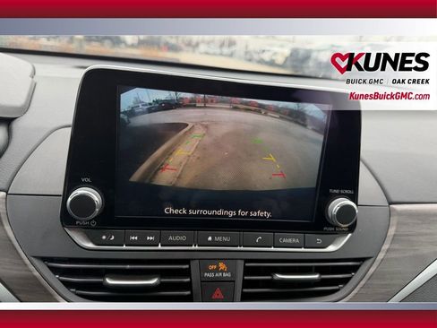 Used 2025 Nissan Altima 2.5 SV image 20