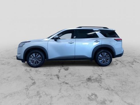 Used 2025 Nissan Pathfinder SV AWD/4WD image 7