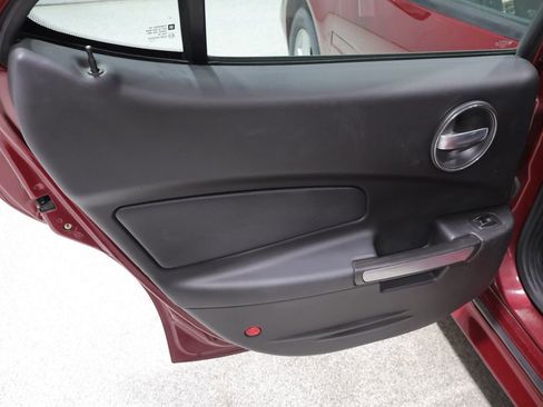 Used 2008 Pontiac Grand Prix w/ Premium Package FWD image 18