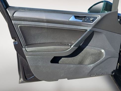 Used 2020 Volkswagen Golf 4-Door image 16