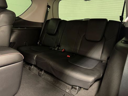 Used 2021 Nissan Armada Platinum w/ Captain's Chairs Package RWD image 11