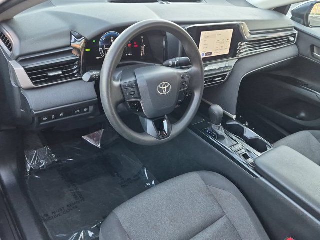 Used 2025 Toyota Camry LE FWD image 17