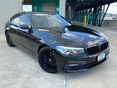 Used 2018 BMW 530e xDrive w/ Premium Package 2 AWD/4WD image 7