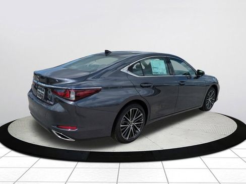 New 2025 Lexus ES 350 w/ Premium Package image 4