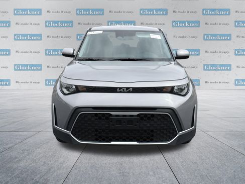 Used 2025 Kia Soul LX w/ LX Technology Package image 2