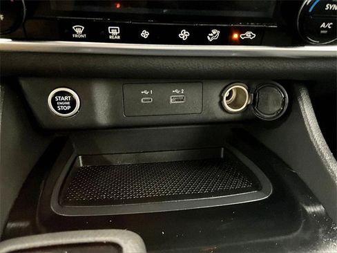 Used 2023 Nissan Rogue SV image 26