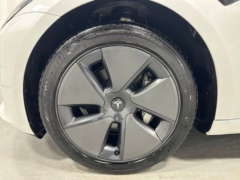 Used 2023 Tesla Model 3 Standard Range image 57