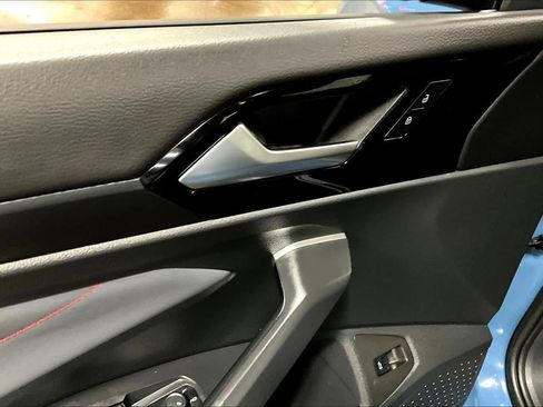 Used 2025 Volkswagen Jetta GLI Autobahn image 31