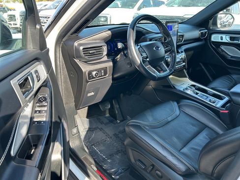 Certified 2022 Ford Explorer ST w/ Equipment Group 401A image 8