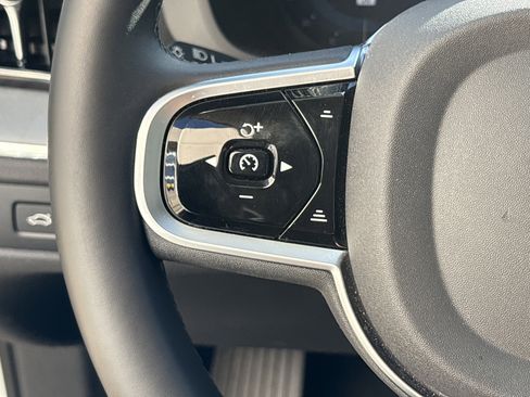 Used 2025 Volvo XC60 B5 Plus w/ Climate Package image 19