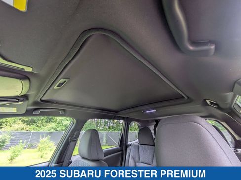 Used 2025 Subaru Forester Premium AWD/4WD image 28