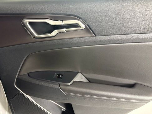 New 2026 Kia Sportage EX image 15
