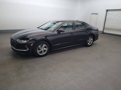 Used 2023 Hyundai Sonata SE FWD image 2