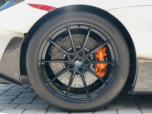 Used 2019 McLaren 600LT RWD image 32
