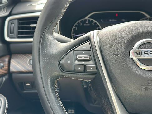 Used 2017 Nissan Maxima Platinum FWD image 17