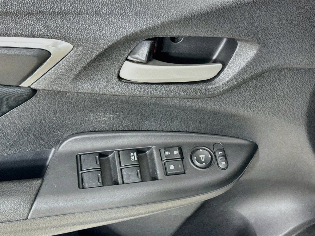 Used 2015 Honda Fit LX image 18