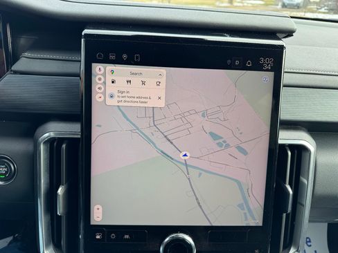 Used 2025 GMC Acadia Elevation image 31