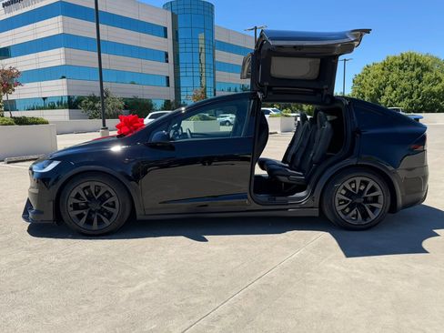 Used 2024 Tesla Model X AWD/4WD image 11