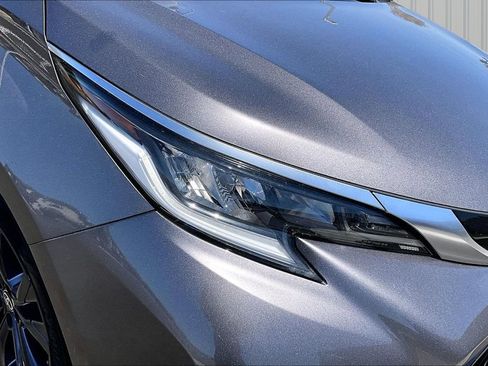 Used 2021 Toyota Sienna XSE w/ XSE Plus Package FWD image 26