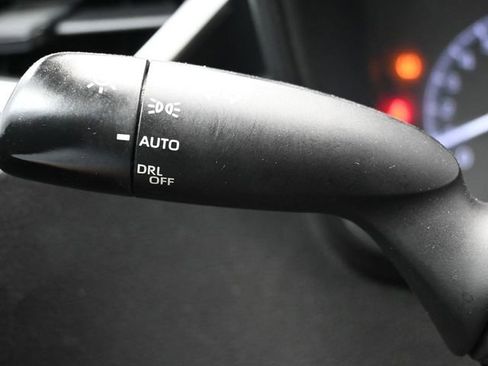 Used 2022 Toyota Corolla LE image 19