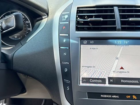 Used 2019 Lincoln MKZ Reserve FWD image 30