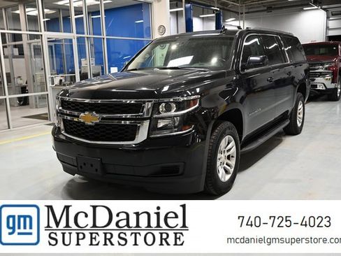 Used 2018 Chevrolet Suburban LT image 1