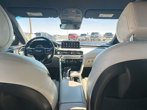 Used 2024 Genesis G70 2.5T image 28