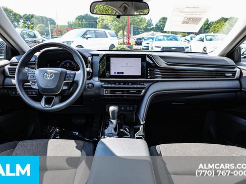 Used 2025 Toyota Camry LE FWD image 28