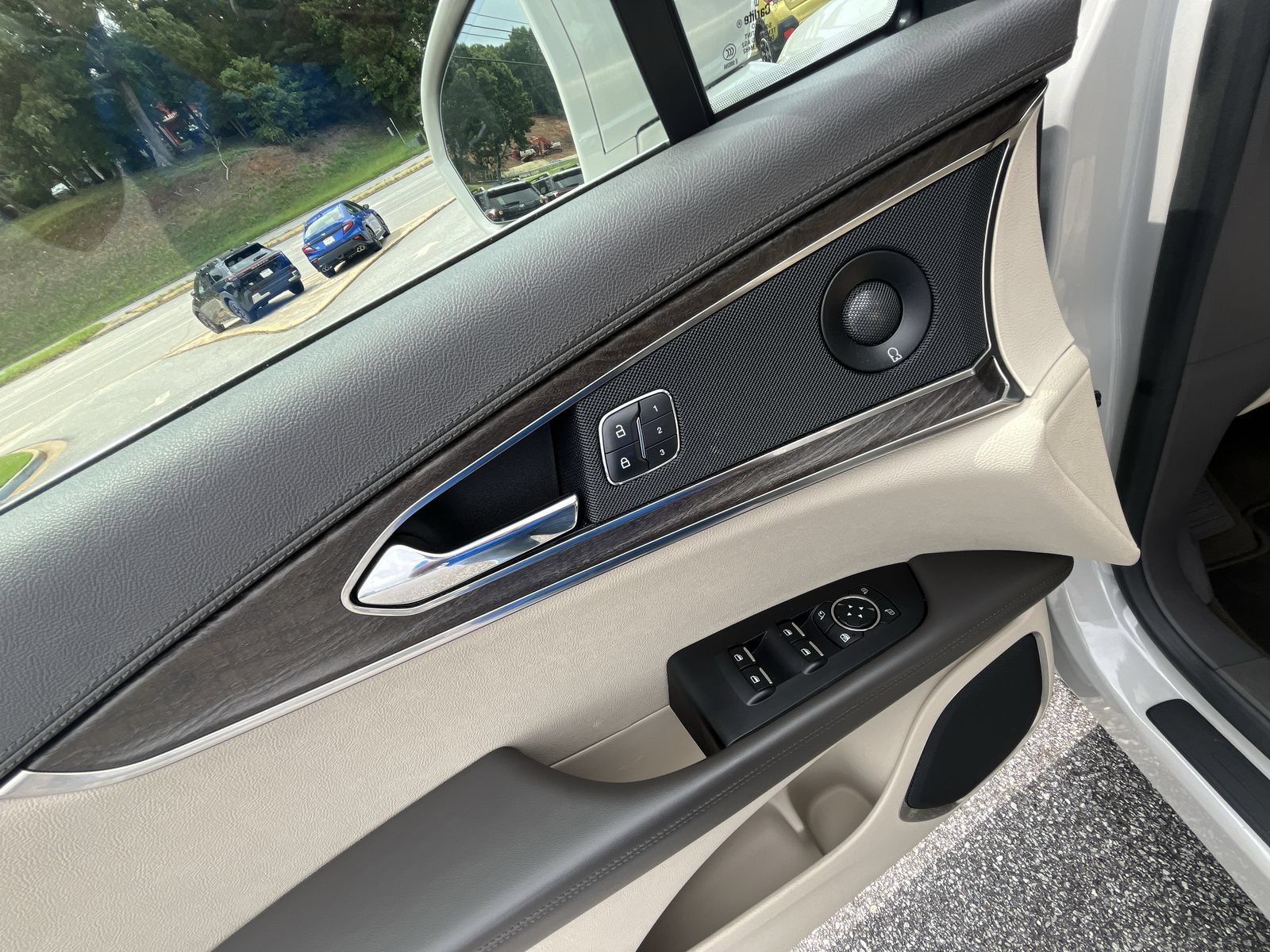 Used 2020 Lincoln Nautilus Reserve AWD/4WD image 17