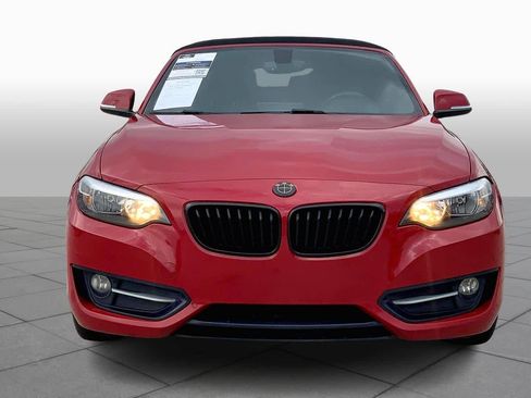 Used 2017 BMW 230i Convertible image 3