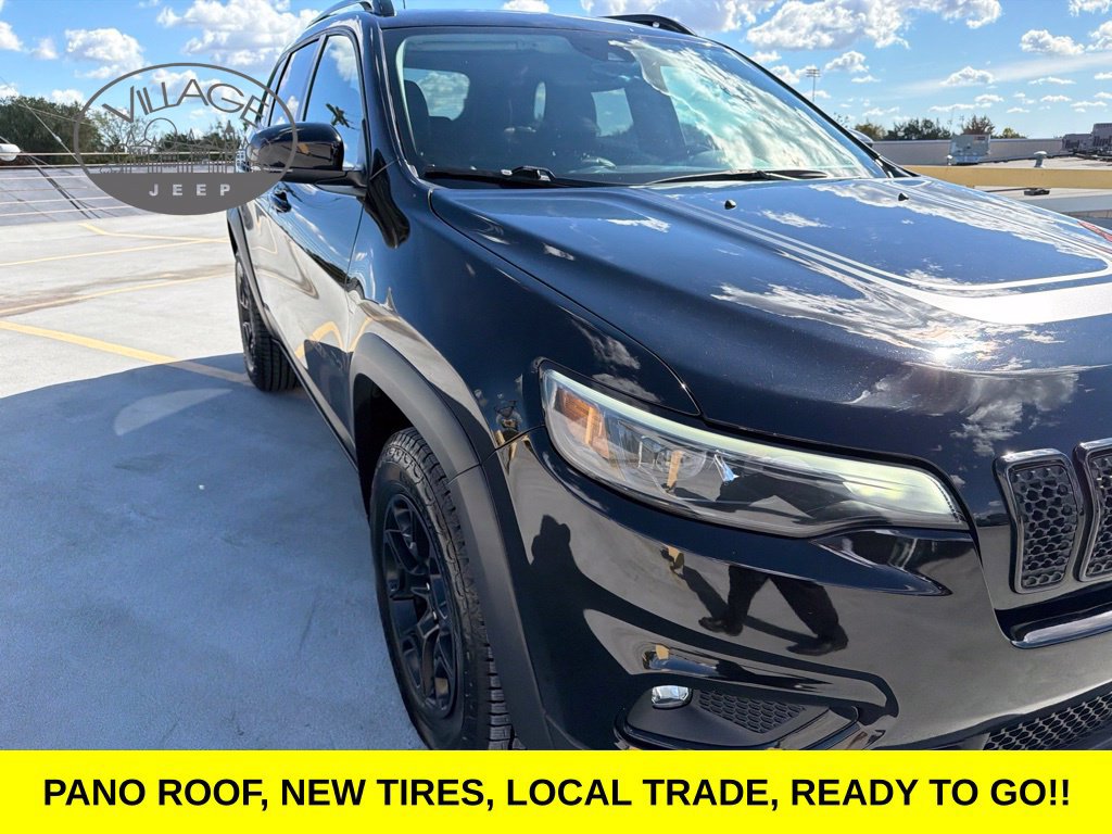Used 2022 Jeep Cherokee Latitude w/ Sun & Sound Group AWD/4WD image 12
