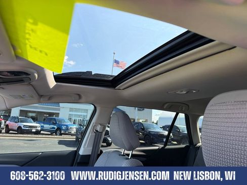 Used 2024 Subaru Outback Premium w/ Popular Package #1A AWD/4WD image 21