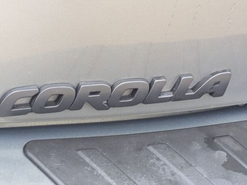 Used 2020 Toyota Corolla XSE image 28