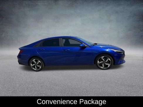Used 2023 Hyundai Elantra SEL w/ Convenience Package FWD image 7