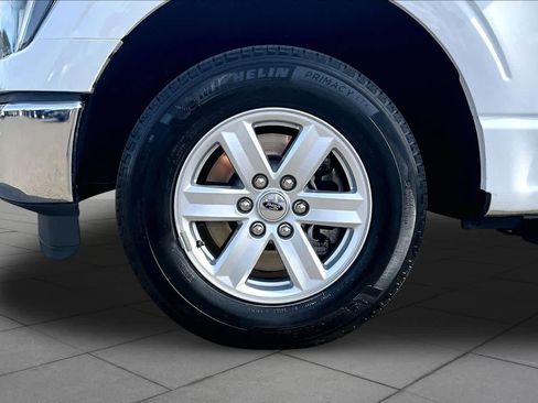 Used 2023 Ford F150 XLT w/ Trailer Tow Package RWD image 10