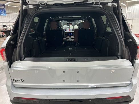 New 2026 Lincoln Navigator L Reserve AWD/4WD image 36