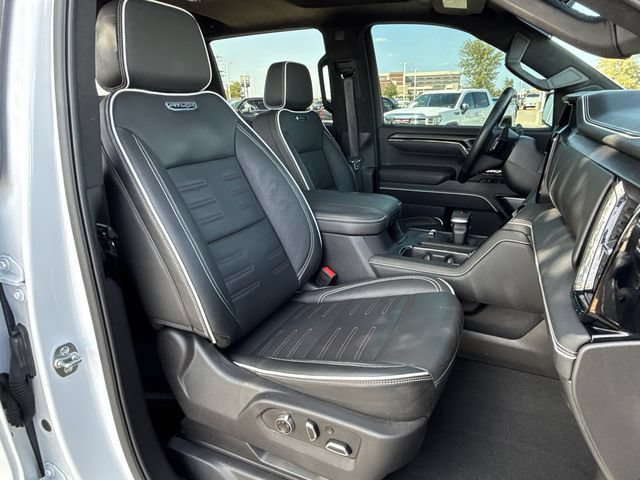 Used 2025 GMC Sierra 1500 AT4X AWD/4WD image 30