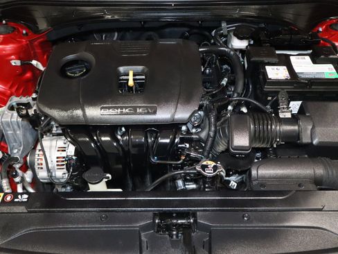 Used 2024 Kia Forte LXS image 9