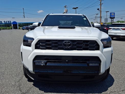 Used 2025 Toyota 4Runner TRD Sport Premium AWD/4WD image 2