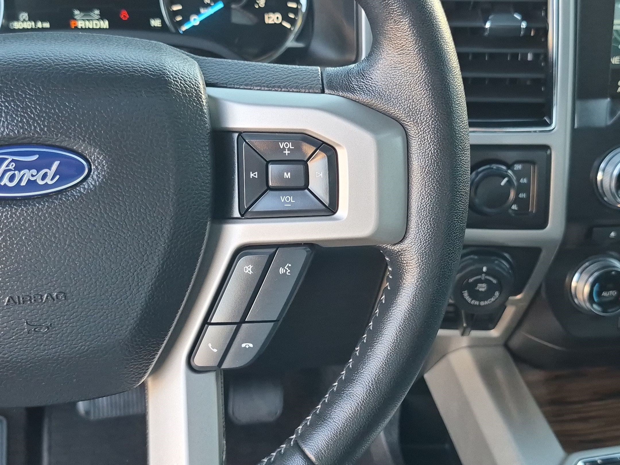Used 2018 Ford F150 Lariat w/ Equipment Group 502A Luxury AWD/4WD image 21