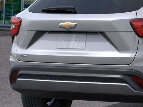 New 2026 Chevrolet Trax LT w/ LT Convenience Package FWD image 14