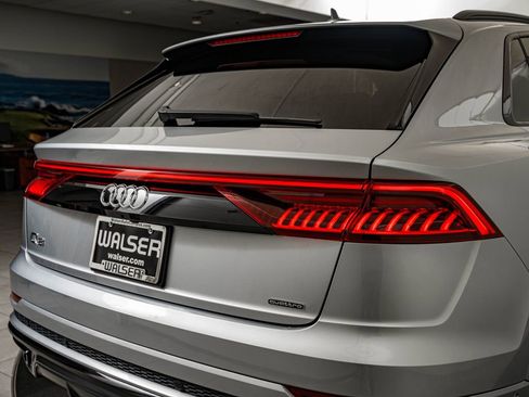 Used 2019 Audi Q8 Prestige AWD/4WD image 14