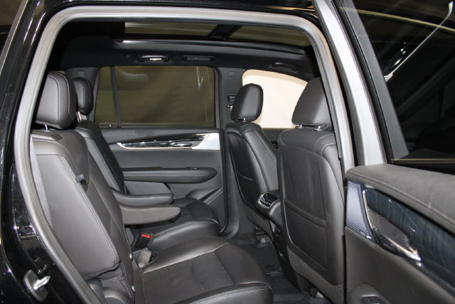 Used 2020 Cadillac XT6 Premium Luxury AWD/4WD image 12